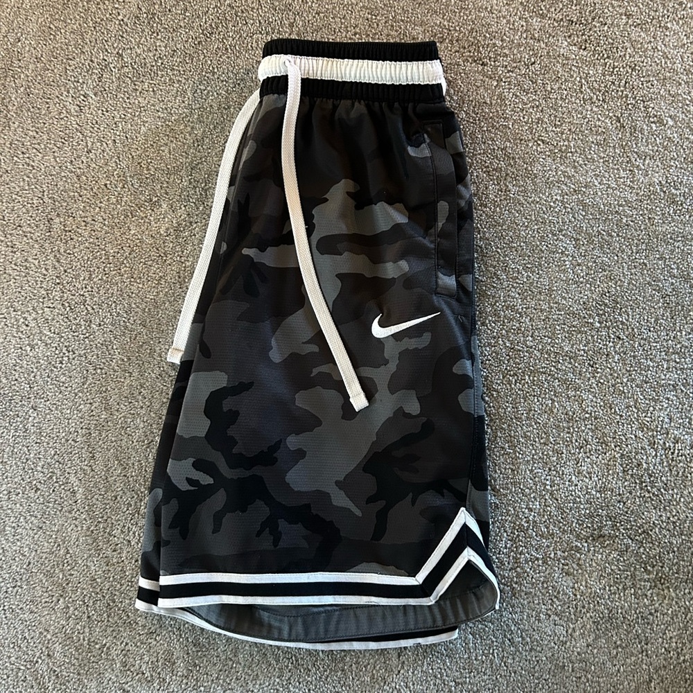 Nike Men's Camouflage Shorts - Black and Gray